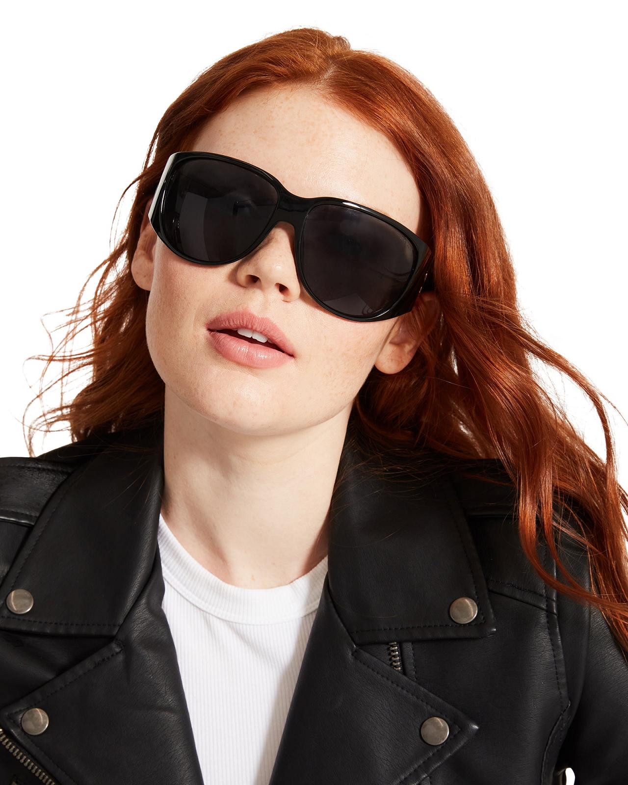 Steve Madden GINO SUNGLASSES Női Napszemüveg Fekete | 987MXBDIS